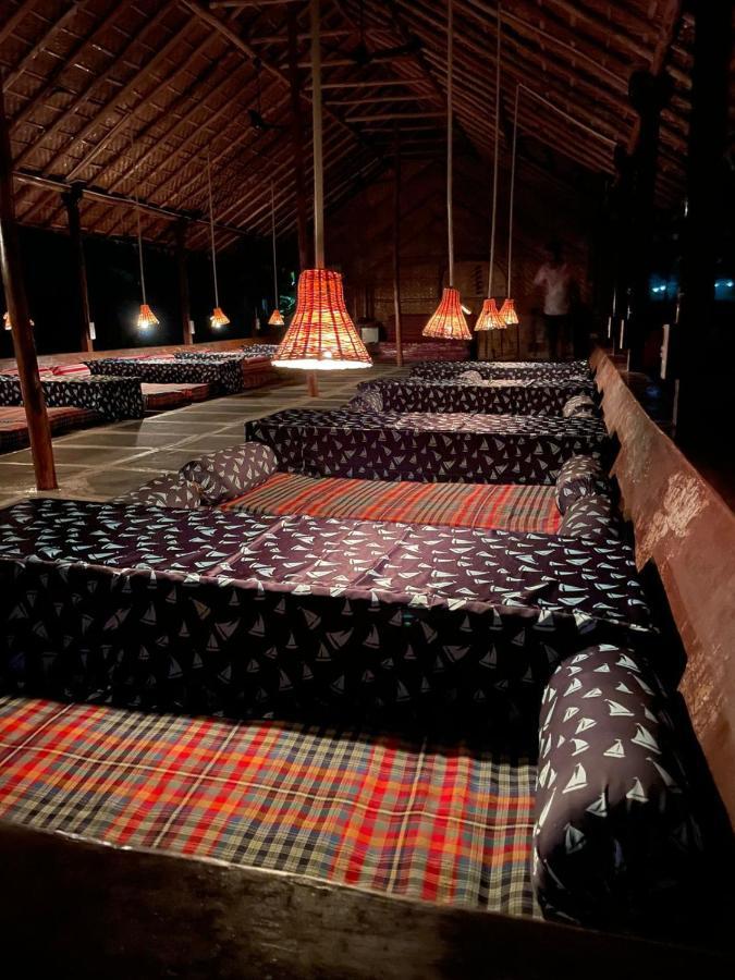 Banana Tree Home Stay هامبي المظهر الخارجي الصورة