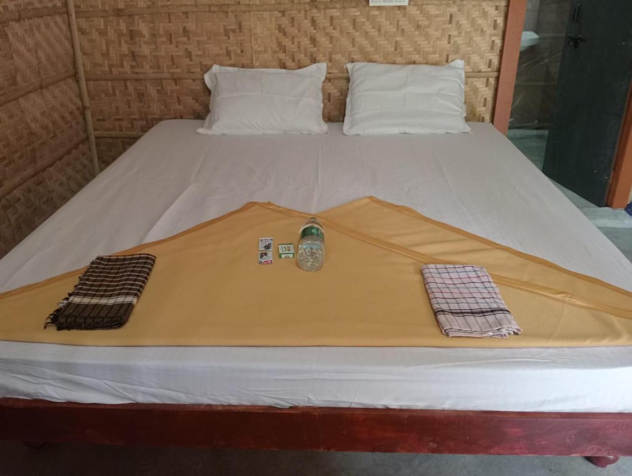 Banana Tree Home Stay هامبي المظهر الخارجي الصورة